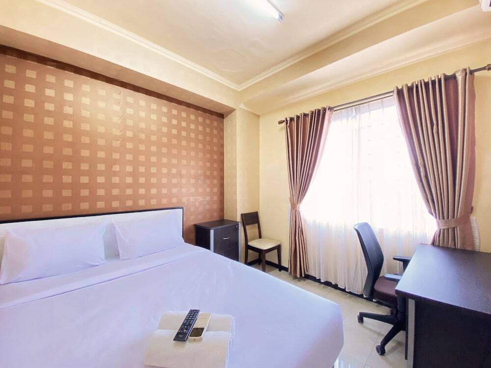 Чимахи: Great Choice 2Br At The Edge Bandung Apartment