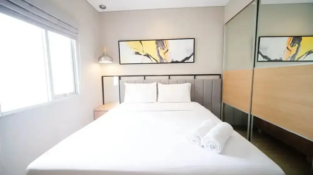 Сурабая: Minimalist And Beautiful 1Br With Extra Room At Pavilion Permata Apartment