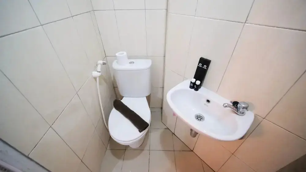 Сурабая: Minimalist And Beautiful 1Br With Extra Room At Pavilion Permata Apartment