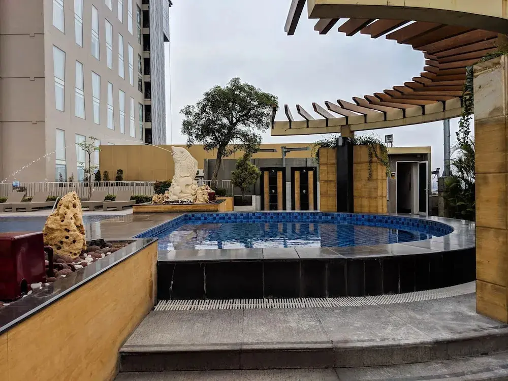 Сурабая: Best Location And Homey 1Br Apartment At Trillium Residence