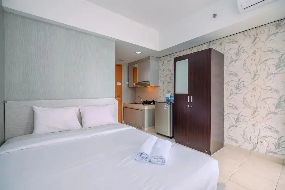 Депок: Comfy Studio Apartment At Margonda Residence 3