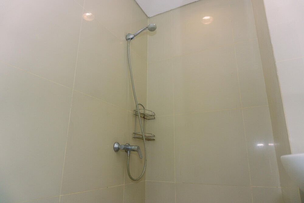Legok: Comfy And Modern Studio Apartment 12Th Floor Atria Residences Gading Serpong