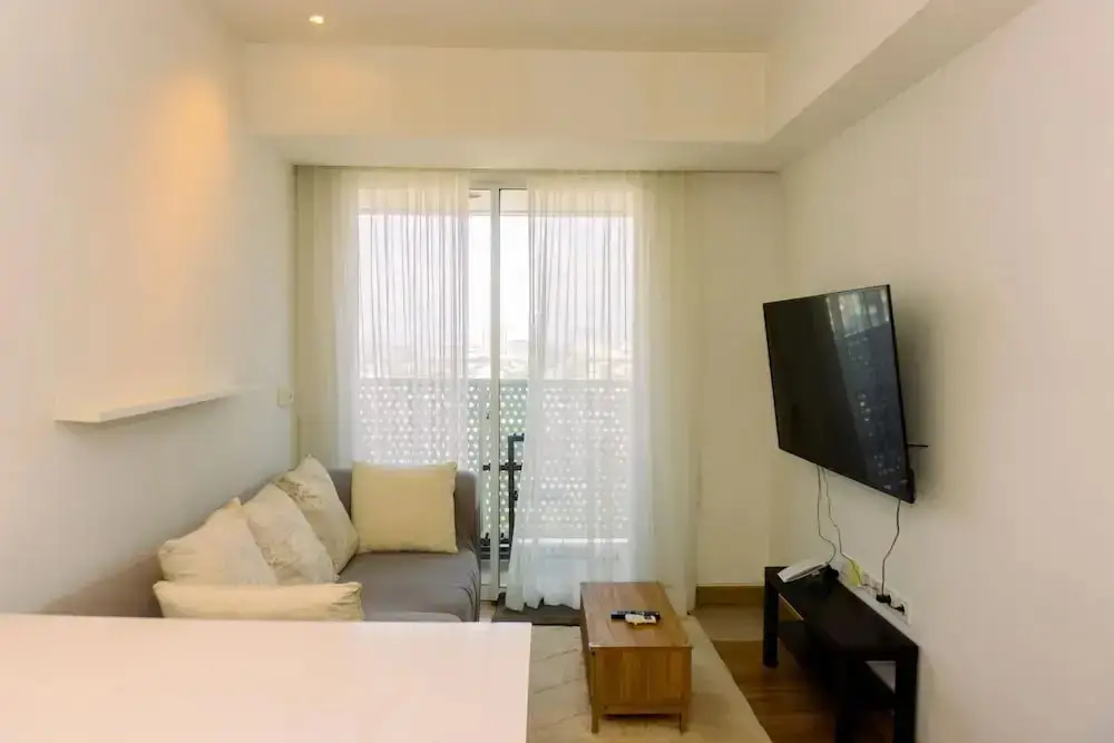 Джакарта: Full Furnished With Modern Design 1Br At West Vista Apartment