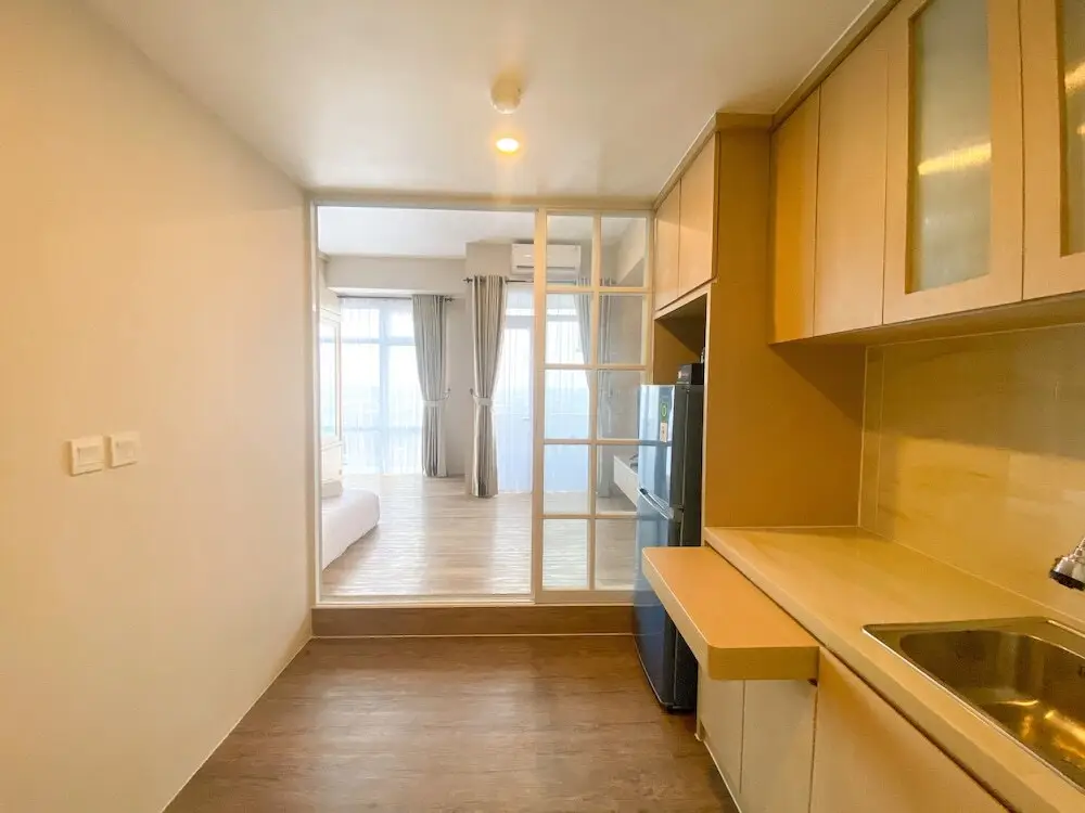 Чикаранг: Cozy And Simple Big Studio Vasanta Innopark Apartment