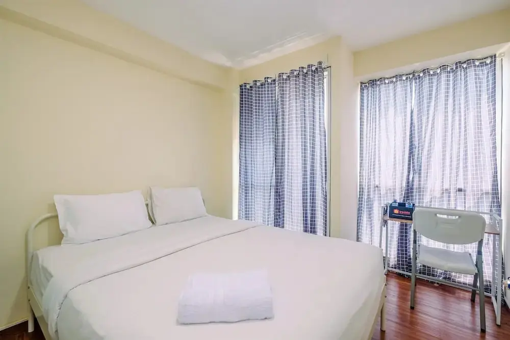 Джакарта: Homey And Cozy Living Studio Room At Tifolia Apartment