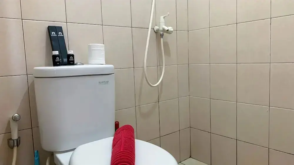 Джакарта: Cozy And Tidy Studio At Tifolia Apartment