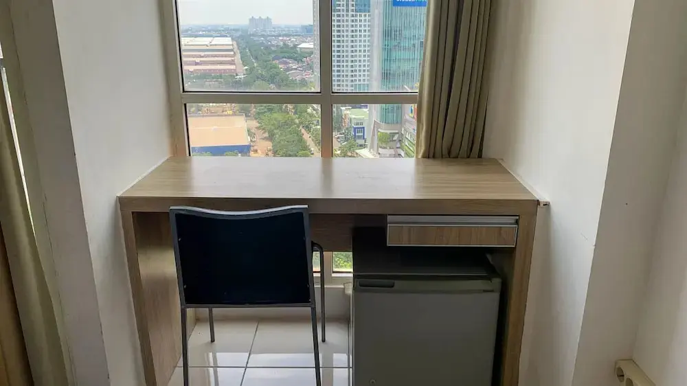 Джакарта: Cozy And Tidy Studio At Tifolia Apartment