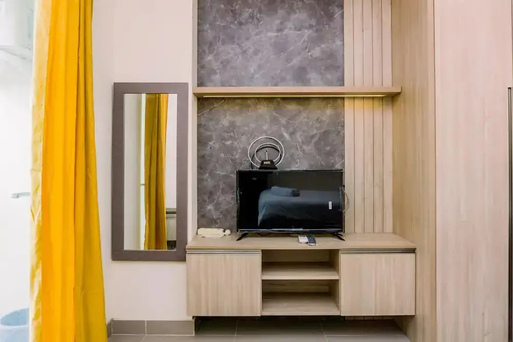 Legok: Homey And Cozy Living Studio Apartment At B Residence