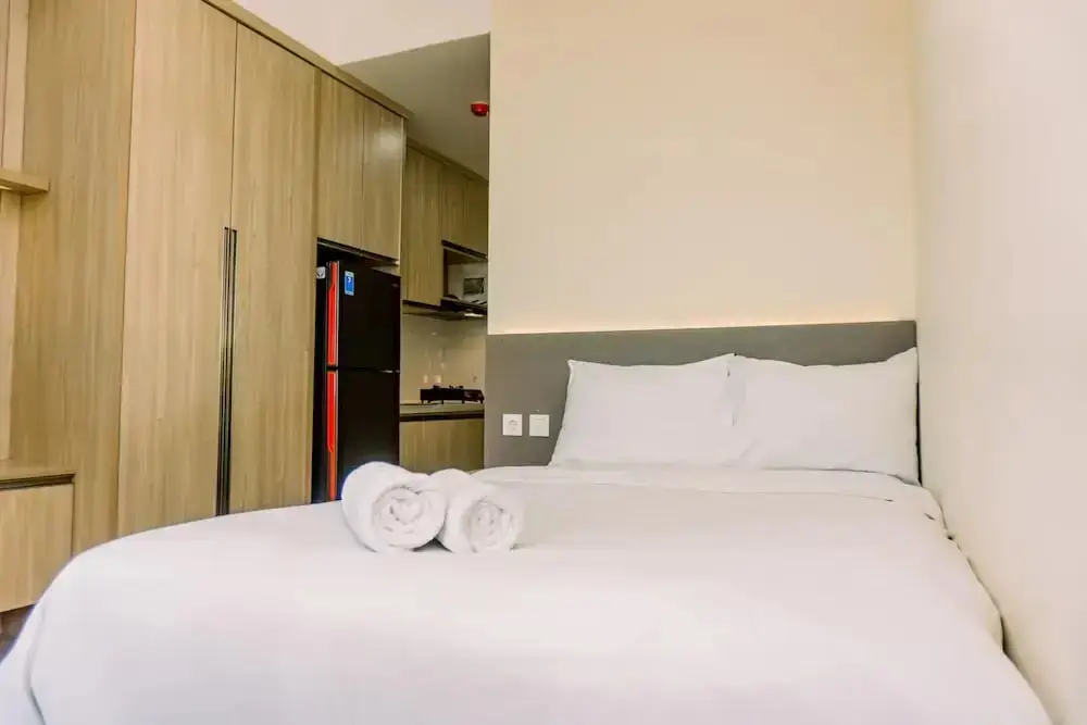 Legok: Homey And Cozy Living Studio Apartment At B Residence