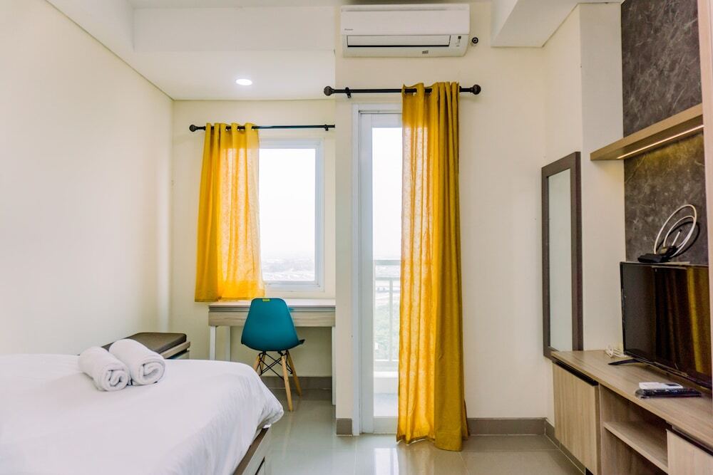 Legok: Homey And Cozy Living Studio Apartment At B Residence