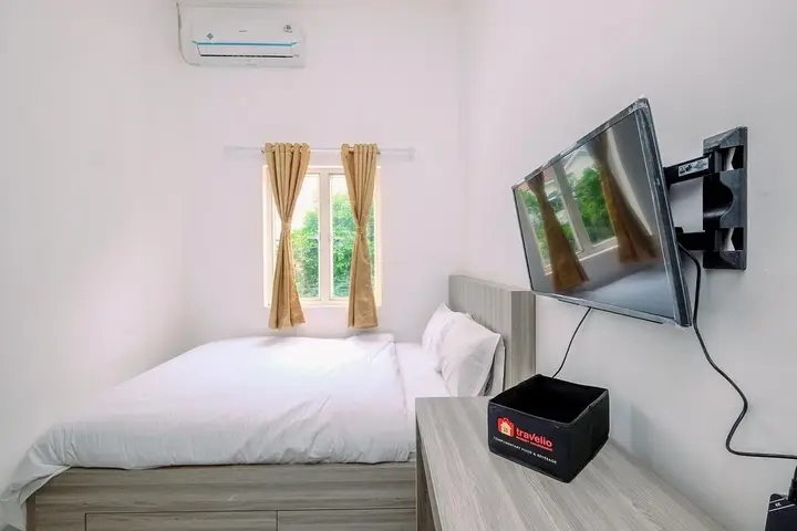Джакарта: Brand New Studio For 2 Pax At Banyo Raya A25 Guesthouse