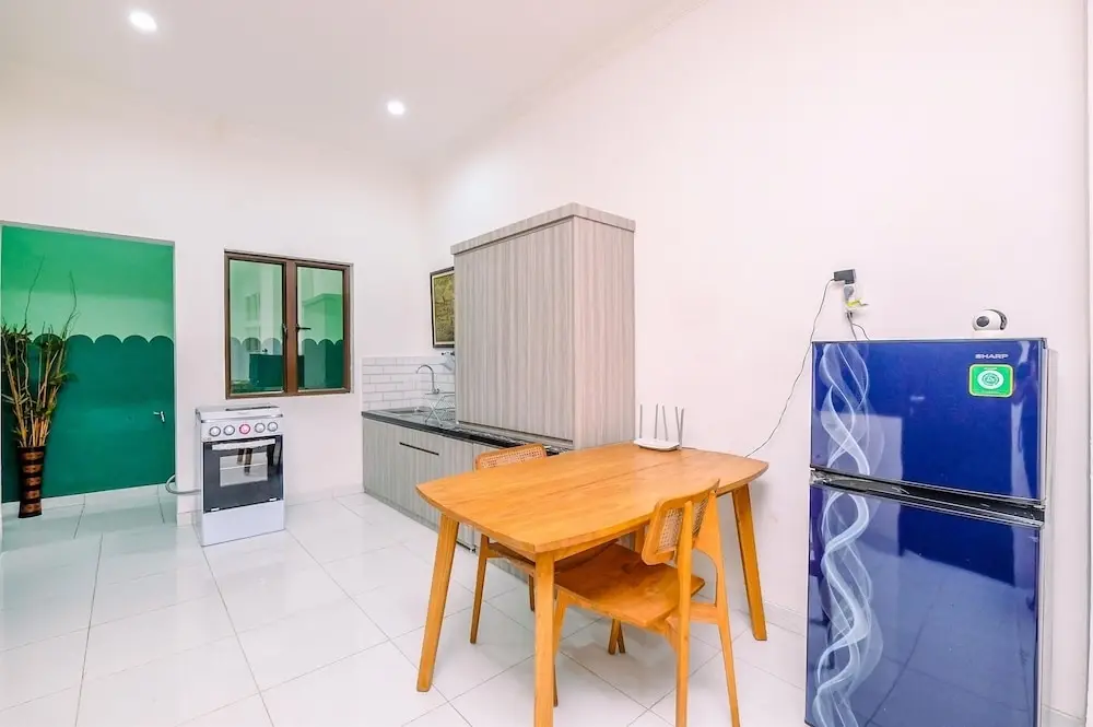 Джакарта: Compact Studio For 1 Pax At Banyo Raya A25 Guesthouse