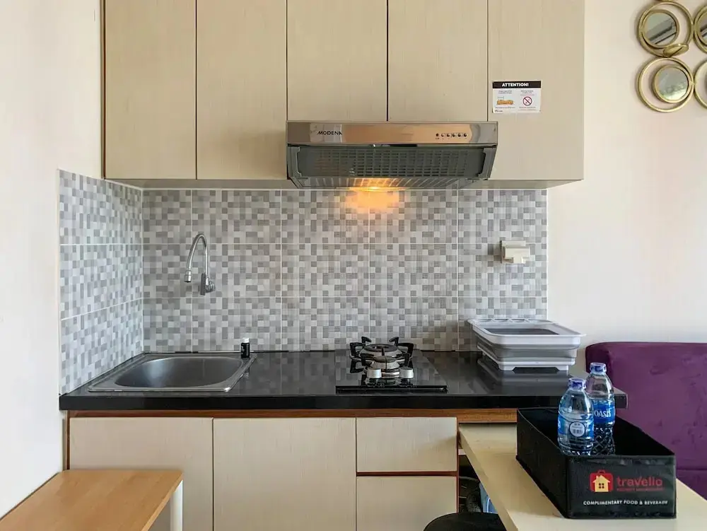 Джакарта: Modern Look And Comfortable 2Br Green Pramuka City Apartment