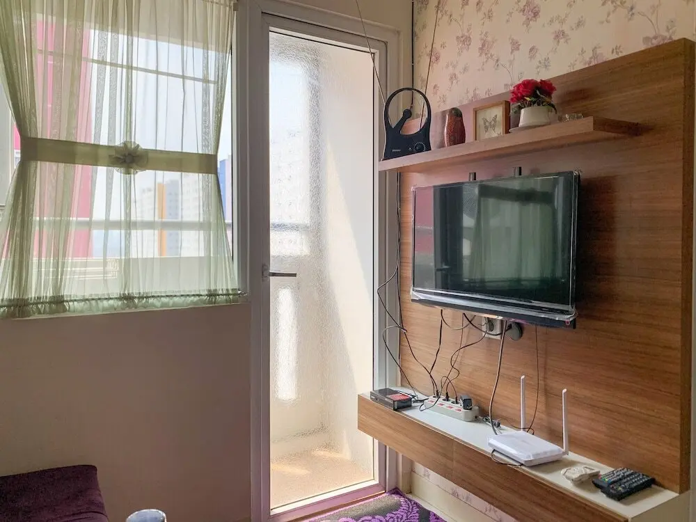Джакарта: Modern Look And Comfortable 2Br Green Pramuka City Apartment
