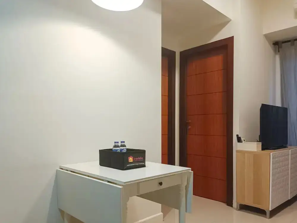 Макассар: Comfortable And Tidy 2Br At Vida View Apartment