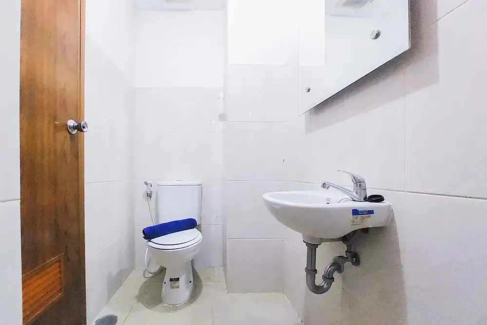 Южный Тангеранг: Homey And Elegant Studio Amazana Serpong Apartment