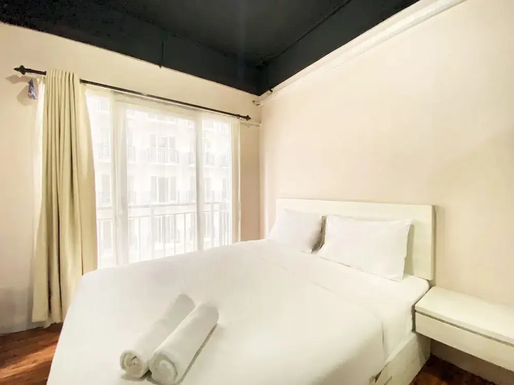 Бандунг: Comfort Minimalist Studio At 3Rd Floor Grand Asia Afrika Apartment