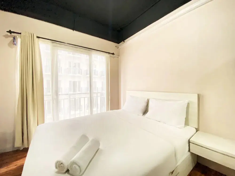 Бандунг: Comfort Minimalist Studio At 3Rd Floor Grand Asia Afrika Apartment