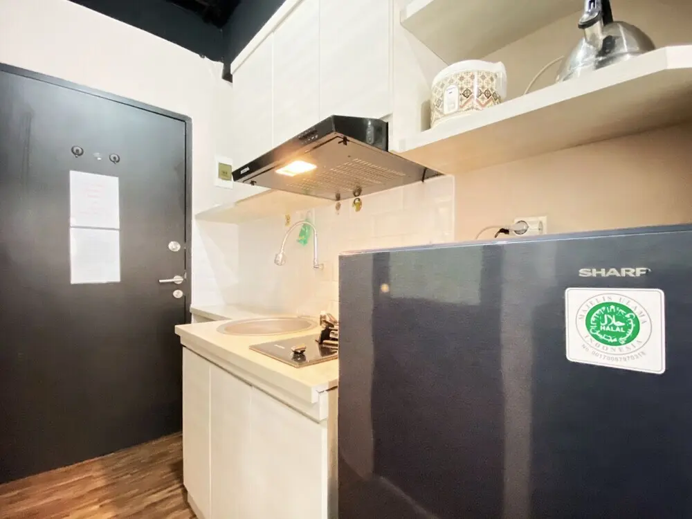Бандунг: Comfort Minimalist Studio At 3Rd Floor Grand Asia Afrika Apartment