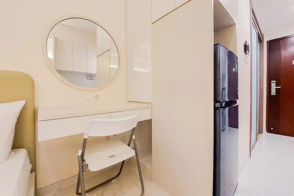 Legok: Comfy And Fancy Studio Apartment At Sky House Bsd