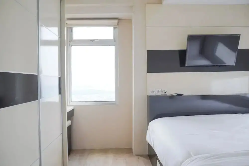 Джакарта: Modern And Large 2Br Green Bay Pluit Apartment Facing Spectacular Sea View