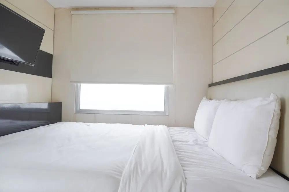 Джакарта: Modern And Large 2Br Green Bay Pluit Apartment Facing Spectacular Sea View