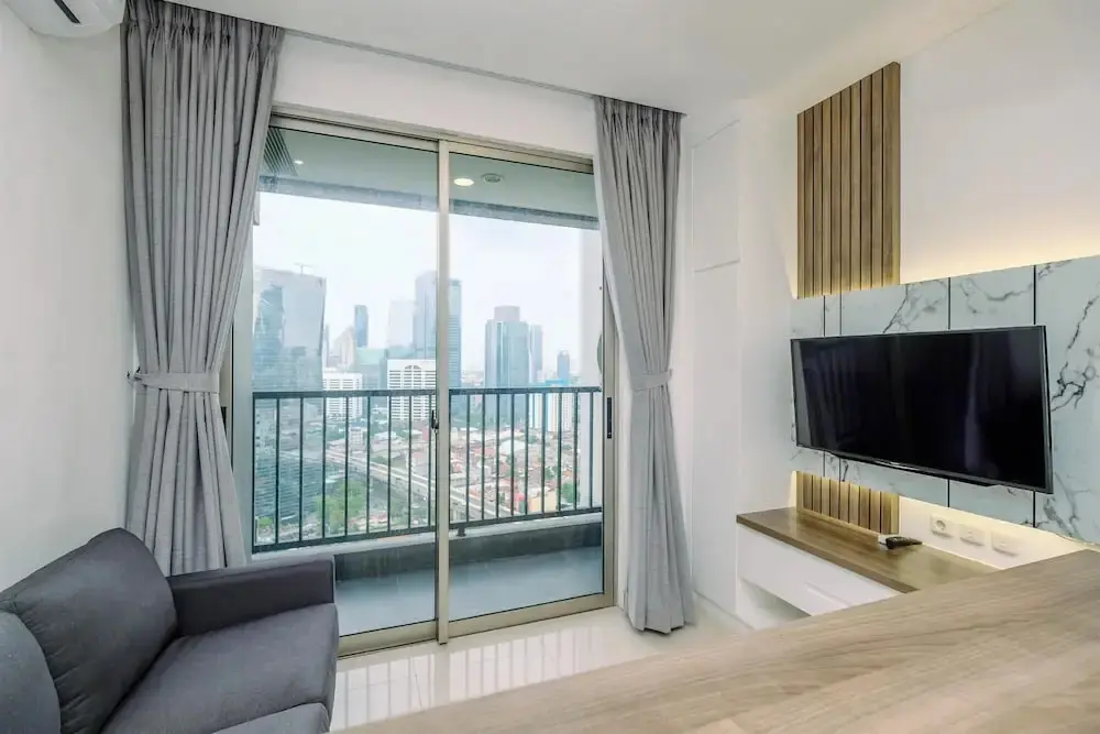Джакарта: Stunning And Cozy 1Br Apartment At Ciputra World 2