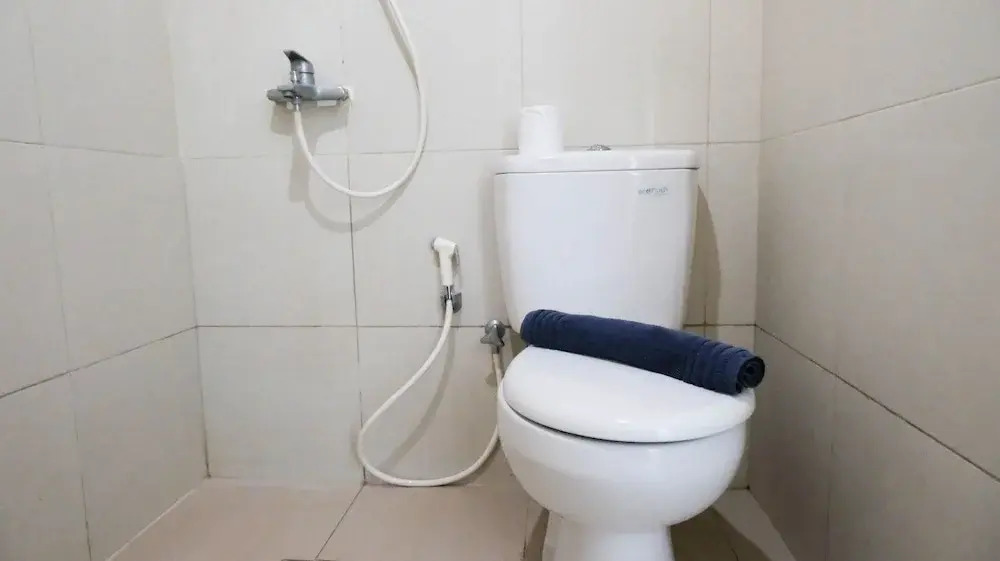 Сурабая: Good Studio Connected To Mall At Orchard Supermall Mansion Apartment