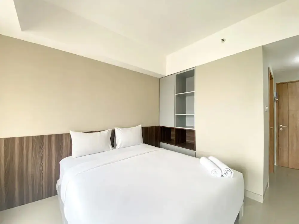 Бекаси: Well Furnished And Cozy Studio At Gateway Park Lrt City Bekasi Apartment