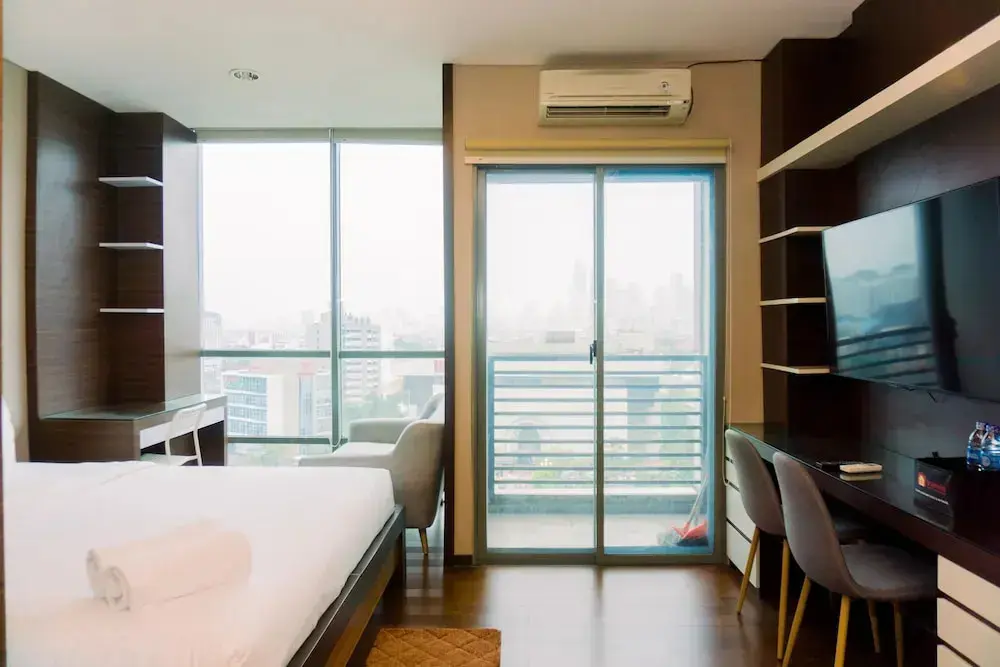 Джакарта: Homey And Minimalist Studio Room At Gp Plaza Apartment
