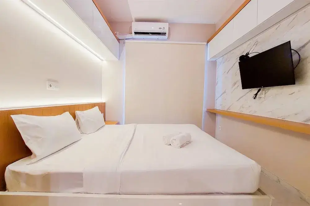 Legok: Wonderful And Comfortable Studio Sky House Bsd Apartment