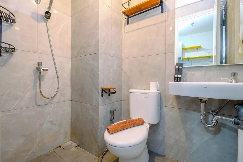 Бекаси: Warm And Comfort Studio Room At Sayana Bekasi Apartment
