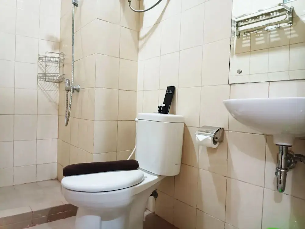 Макассар: Good Deal And Comfy 1Br Vida View Apartment