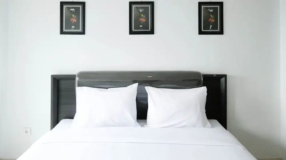 Сурабая: Comfy And Modern Studio (No Kitchen) At Orchard Supermall Mansion Apartment