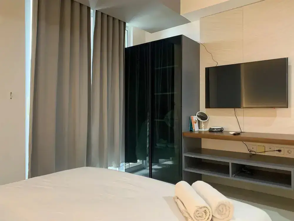 Джакарта: Modern And Comfort Design Studio Room At West Vista Apartment