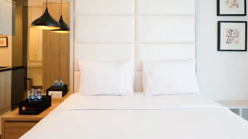 Сурабая: Cozy Livng Studio Connected With Mall At Supermall Mansion Apartment