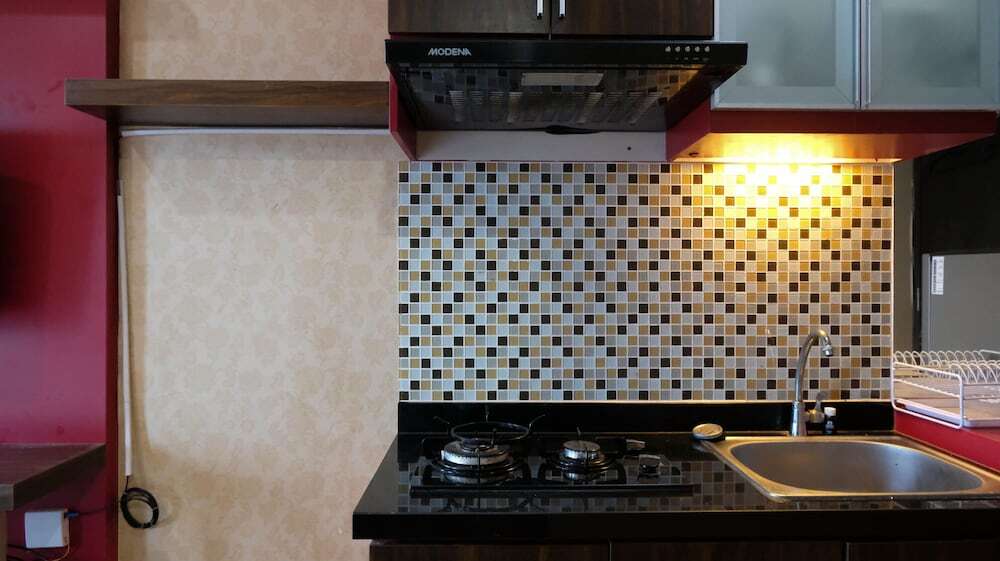 Сурабая: Strategic And Cozy Living Studio At Tamansari Papilio Apartment