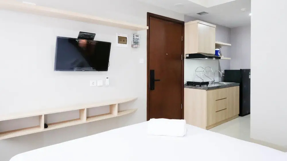 Сурабая: Best Choice And Nice Studio Apartment At Grand Dharmahusada Lagoon