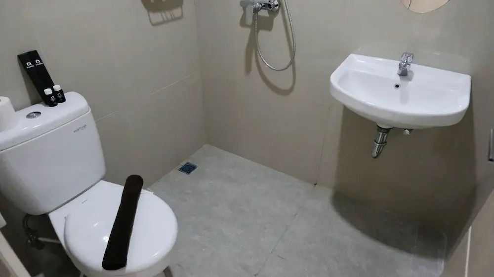 Сурабая: Best Choice And Nice Studio Apartment At Grand Dharmahusada Lagoon