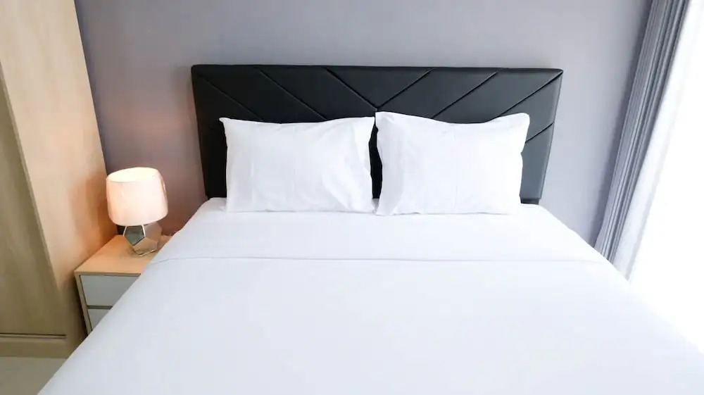 Сурабая: Best Choice And Nice Studio Apartment At Grand Dharmahusada Lagoon