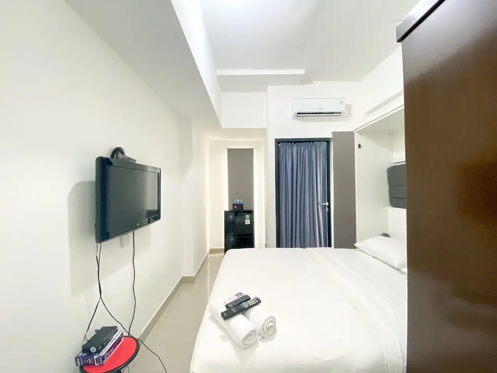 Бекаси: Restful And Tidy Studio Sayana Bekasi Apartment