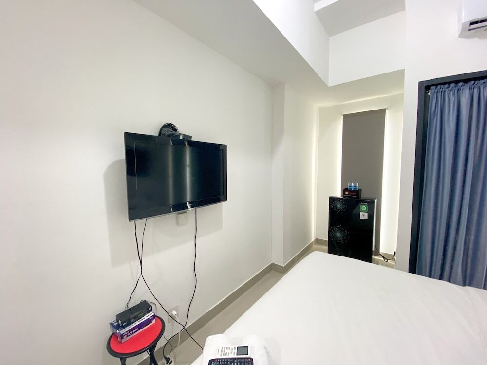 Бекаси: Restful And Tidy Studio Sayana Bekasi Apartment