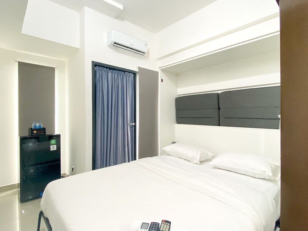 Бекаси: Restful And Tidy Studio Sayana Bekasi Apartment