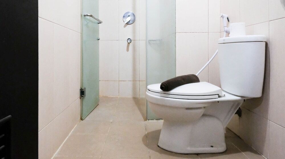 Сурабая: Good Deal And Strategic 2Br At Tamansari Papilio Apartment
