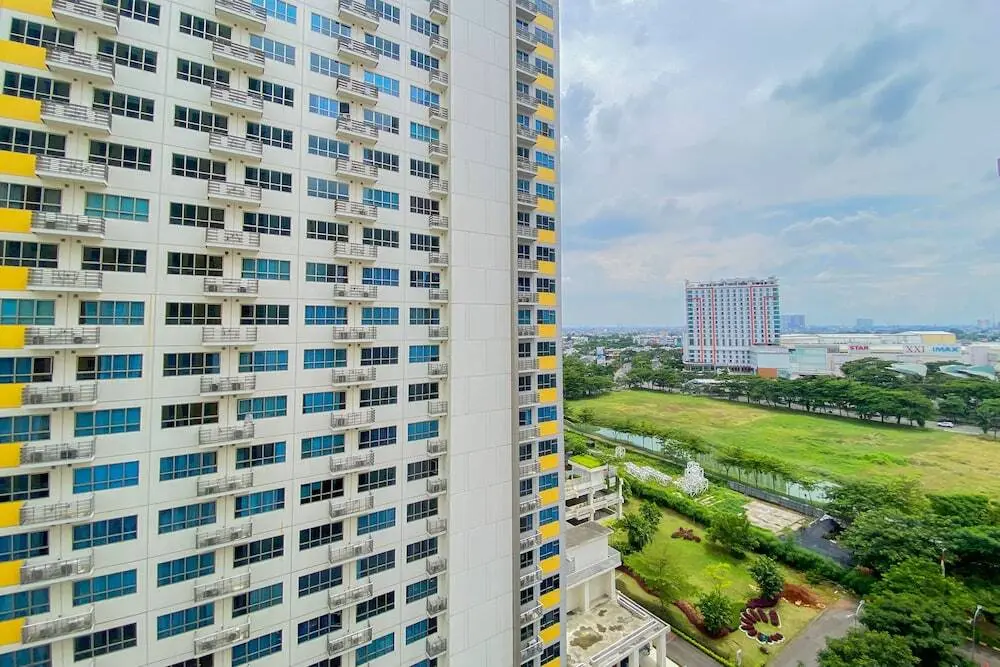 Бекаси: Modern And Homey 2Br At Springlake Summarecon Bekasi Apartment