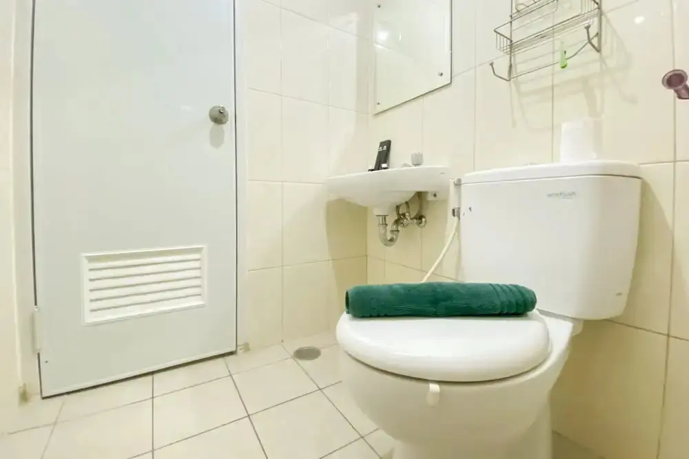 Бекаси: Modern And Homey 2Br At Springlake Summarecon Bekasi Apartment