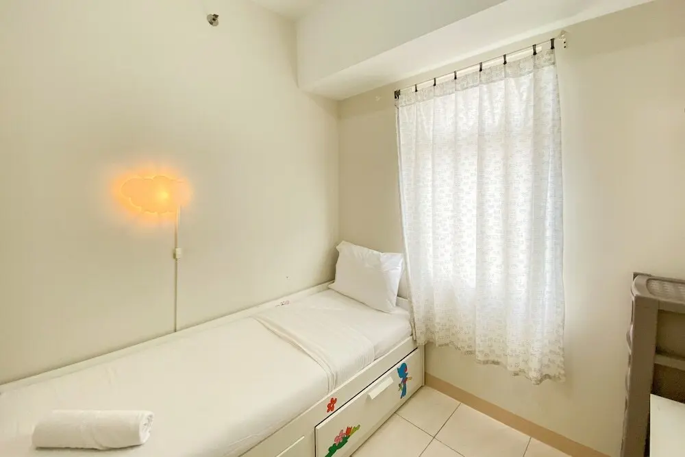 Бекаси: Modern And Homey 2Br At Springlake Summarecon Bekasi Apartment
