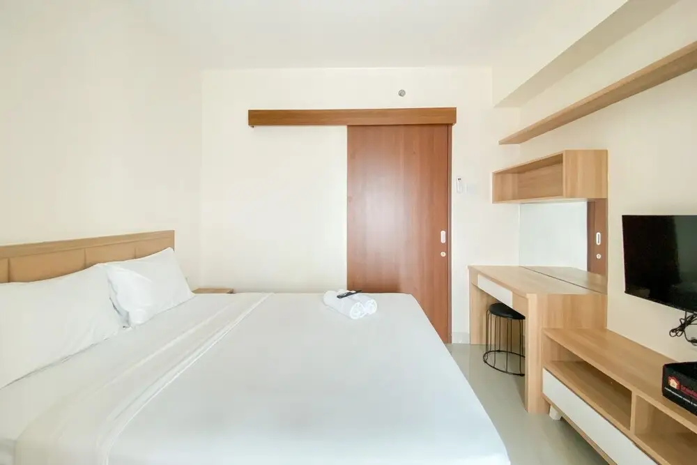 Бекаси: Compact 1Br Without Living Room At Grand Kamala Lagoon Aparment