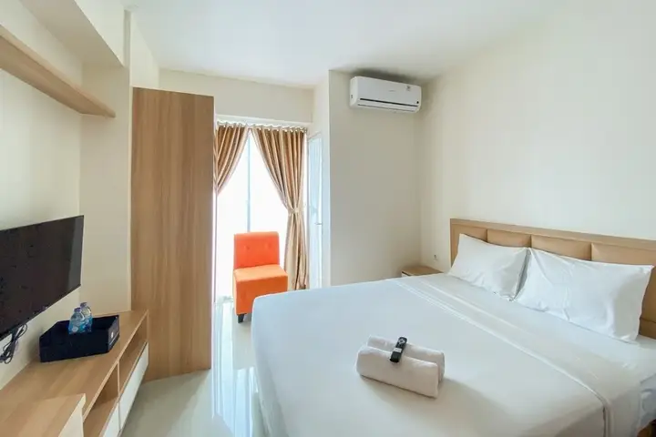 Бекаси: Compact 1Br Without Living Room At Grand Kamala Lagoon Aparment