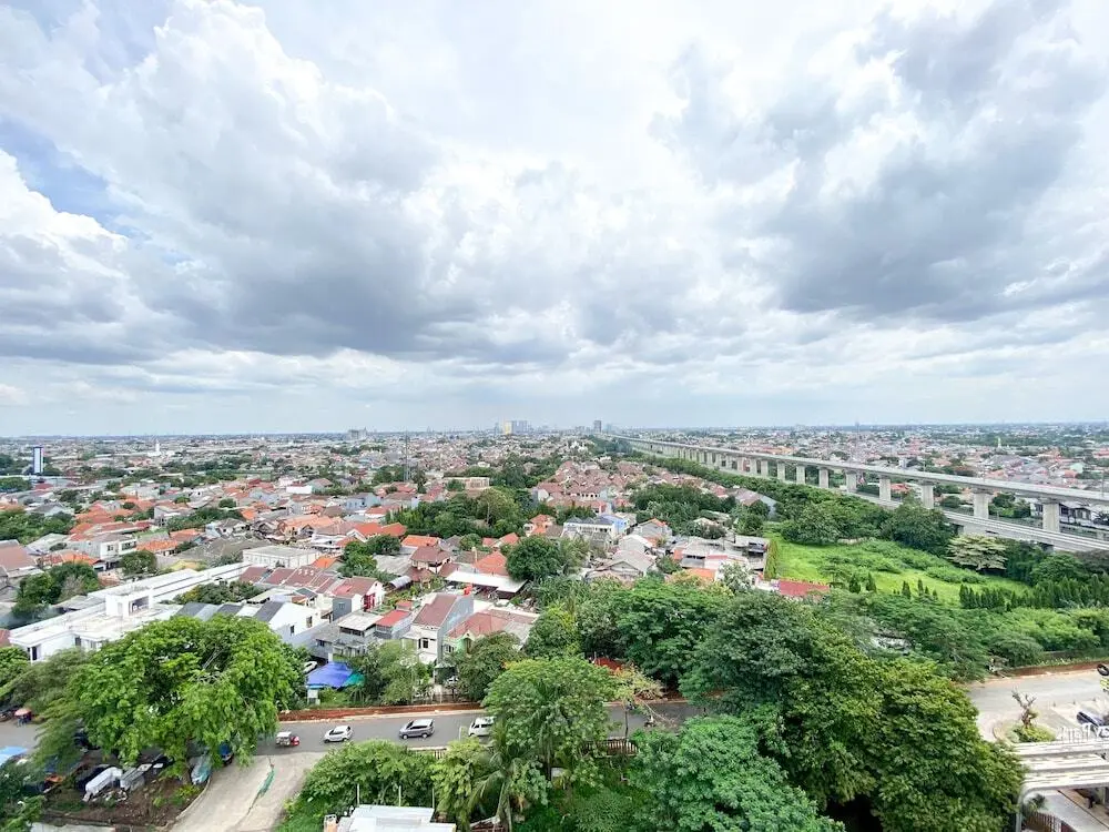 Бекаси: Comfy Studio At Gateway Park Lrt City Bekasi Apartment